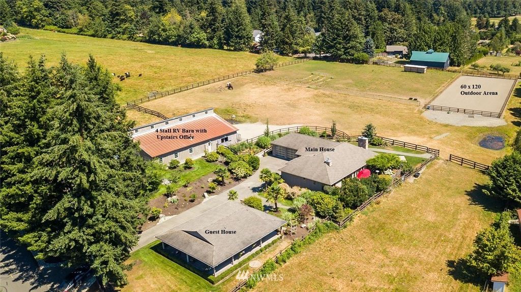 Image 1 of property listing at 39612 254th Avenue SE, Enumclaw, WA 98022