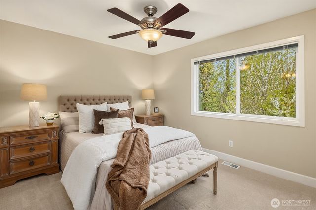322 240th Place SE, Sammamish, WA 98074
