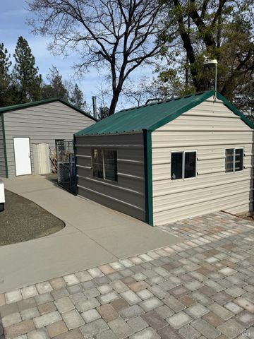 14986 Western Mine Rd, Middletown, CA 95461