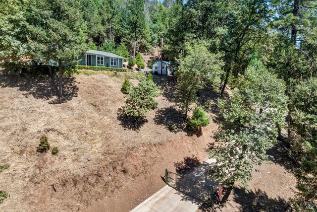 14986 Western Mine Rd, Middletown, CA 95461