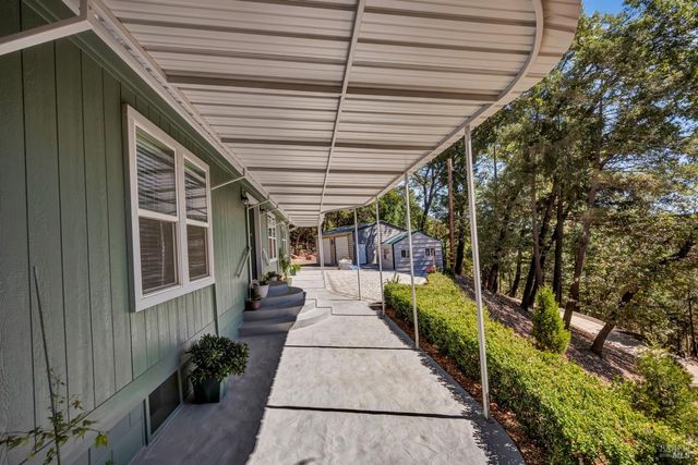 14986 Western Mine Rd, Middletown, CA 95461