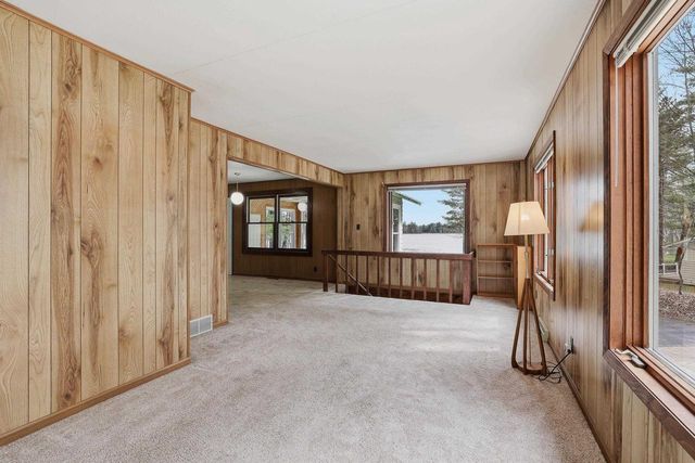 E1875 DOEDE LANE, Iola, WI 54945