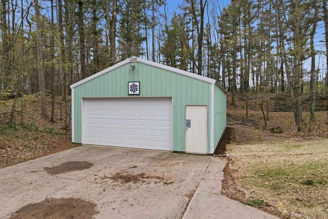 E1875 DOEDE LANE, Iola, WI 54945