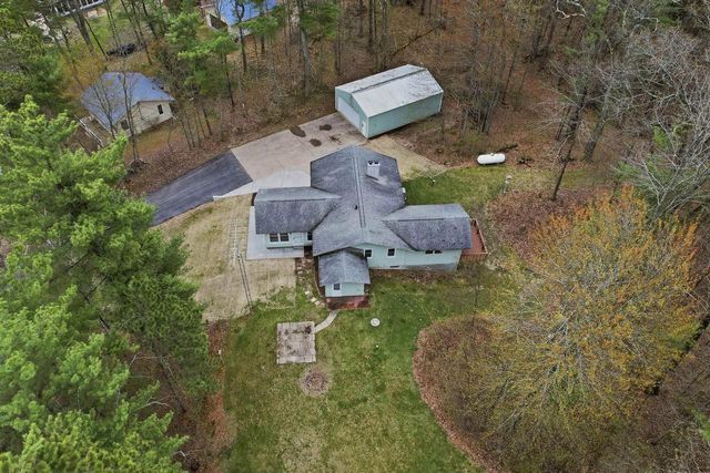 E1875 DOEDE LANE, Iola, WI 54945
