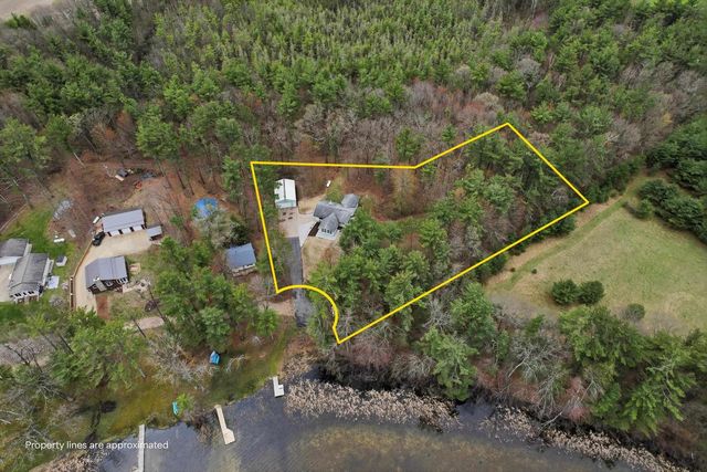 E1875 DOEDE LANE, Iola, WI 54945