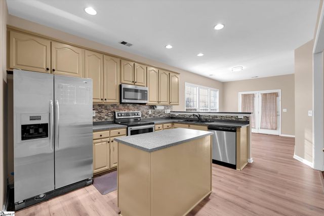 470 Drayton Hall Boulevard, Duncan, SC 29334