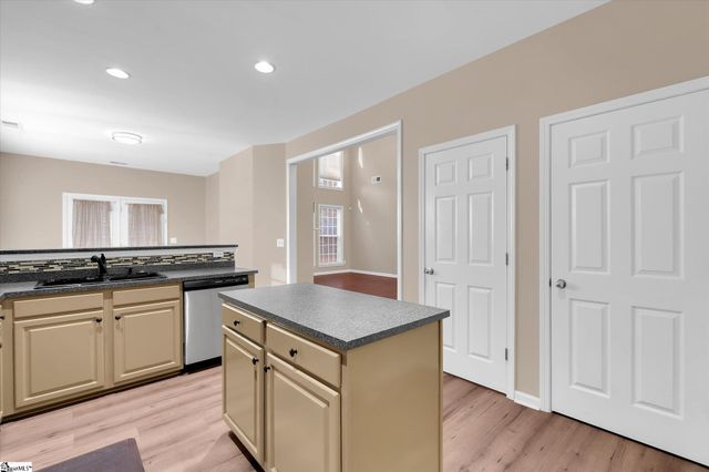 470 Drayton Hall Boulevard, Duncan, SC 29334