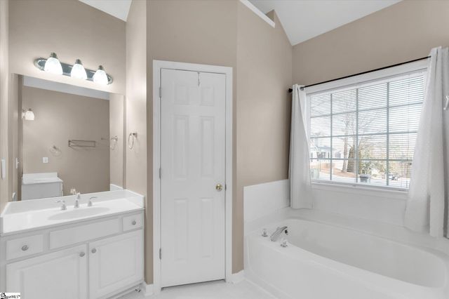 470 Drayton Hall Boulevard, Duncan, SC 29334