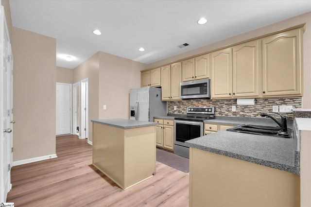 470 Drayton Hall Boulevard, Duncan, SC 29334