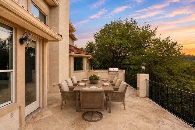 2901 Demona DR, Austin, TX 78733