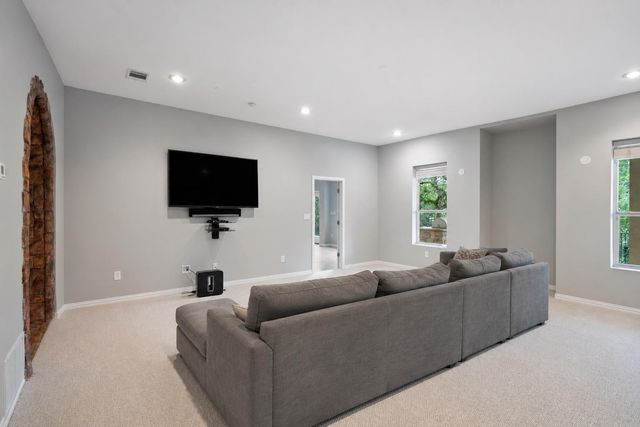 2901 Demona DR, Austin, TX 78733