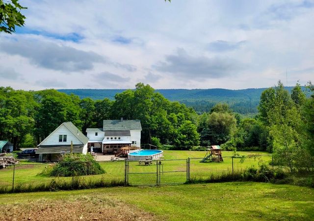 1080 Peasleeville Road, Schuyler Falls, NY 12985