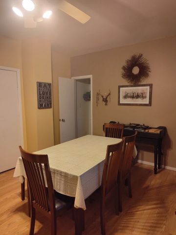 14607 Central Park Avenue, Midlothian, IL 60445