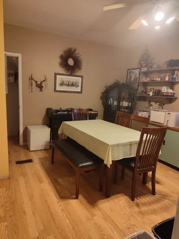 14607 Central Park Avenue, Midlothian, IL 60445