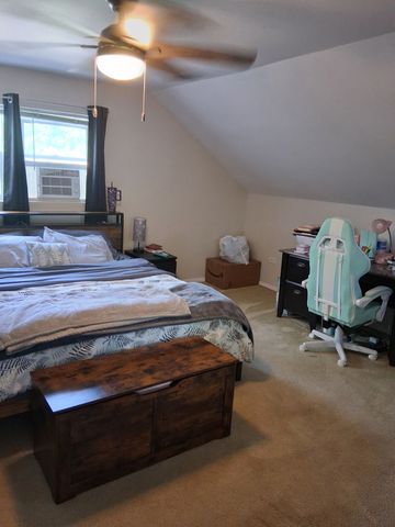 14607 Central Park Avenue, Midlothian, IL 60445