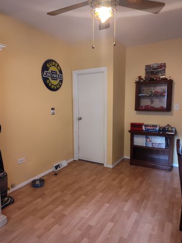 14607 Central Park Avenue, Midlothian, IL 60445