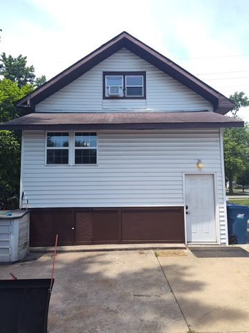 14607 Central Park Avenue, Midlothian, IL 60445