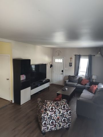 14607 Central Park Avenue, Midlothian, IL 60445