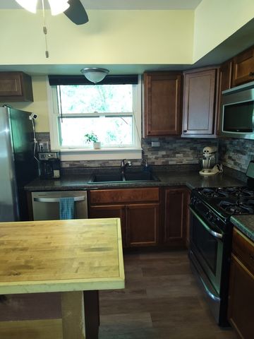 14607 Central Park Avenue, Midlothian, IL 60445