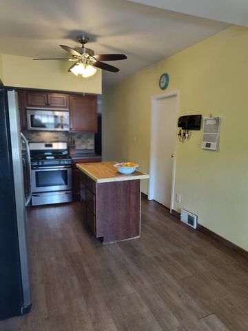 14607 Central Park Avenue, Midlothian, IL 60445