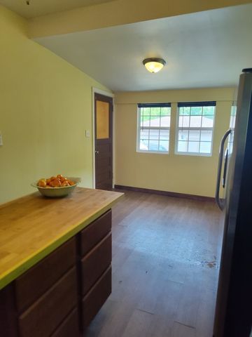 14607 Central Park Avenue, Midlothian, IL 60445