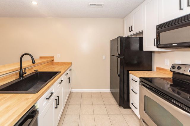 823 Winthrop Street B, Ladson, SC 29456