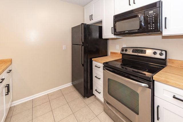 823 Winthrop Street B, Ladson, SC 29456