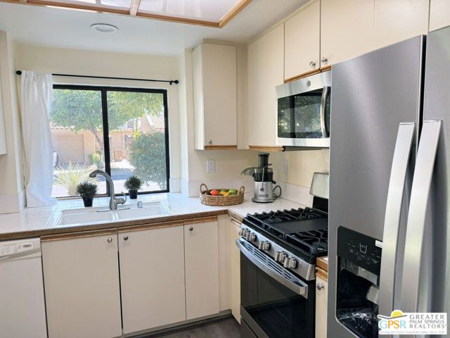 34187 Calle Mora, Cathedral City, CA 92234