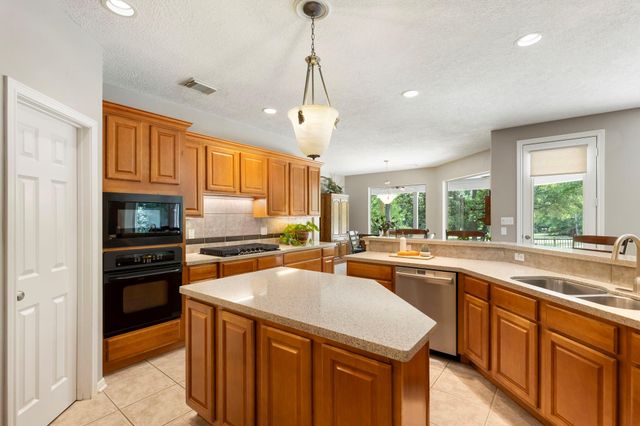 20111 Hilltop Ranch Drive, Montgomery, TX 77316