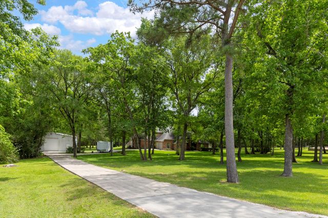 20111 Hilltop Ranch Drive, Montgomery, TX 77316