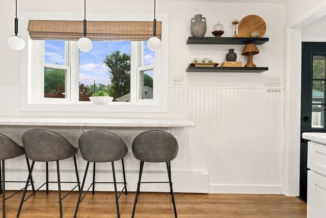 24 Ellington Rd, Tewksbury, MA 01876