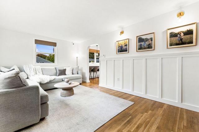 24 Ellington Rd, Tewksbury, MA 01876