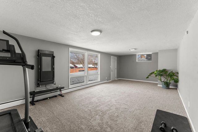 7008 35th Avenue N, Crystal, MN 55427