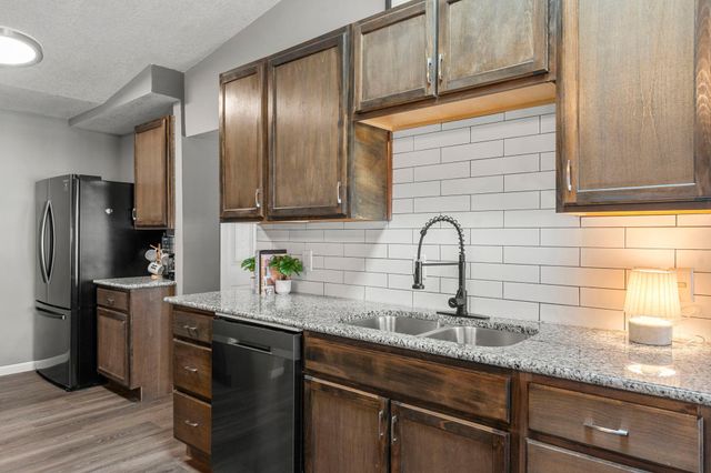 7008 35th Avenue N, Crystal, MN 55427