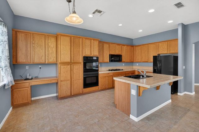 9341 Pascal Way, Elk Grove, CA 95624