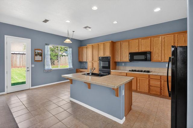 9341 Pascal Way, Elk Grove, CA 95624