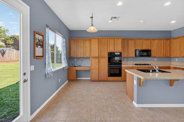 9341 Pascal Way, Elk Grove, CA 95624