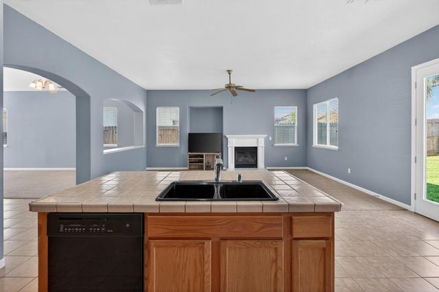 9341 Pascal Way, Elk Grove, CA 95624