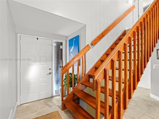 11282 SW 9th Ct, Pembroke Pines, FL 33025