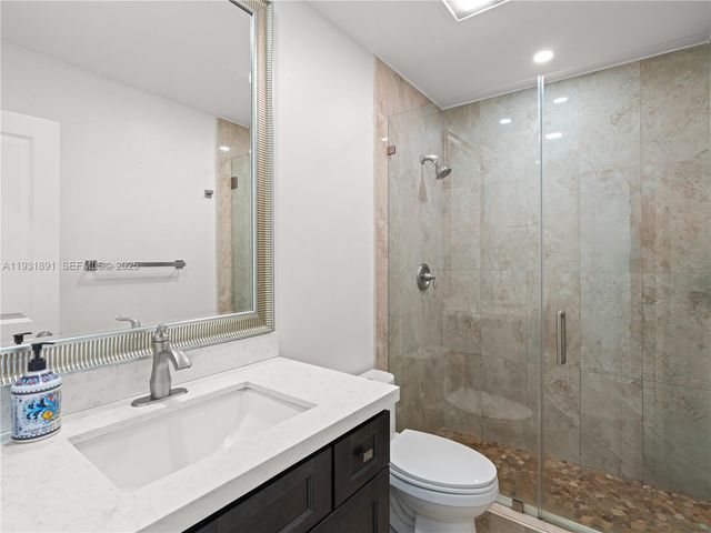 11282 SW 9th Ct, Pembroke Pines, FL 33025