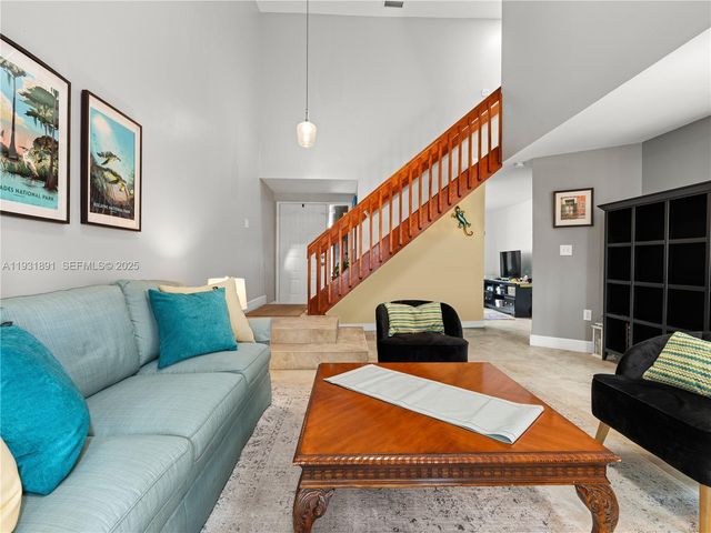 11282 SW 9th Ct, Pembroke Pines, FL 33025