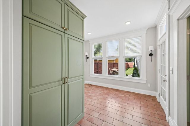 1114 E Rich Street, Columbus, OH 43205