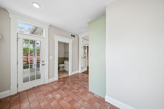 1114 E Rich Street, Columbus, OH 43205