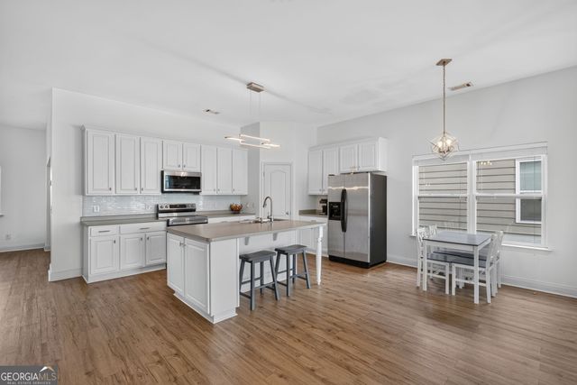 225 Clearwater Circle, Port Wentworth, GA 31407
