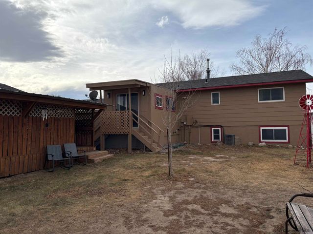 906 18TH ST, Wheatland, WY 82201