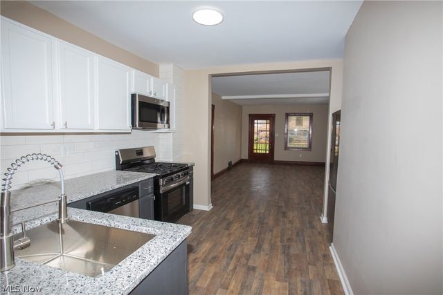 228 Center Street, Hubbard, OH 44425