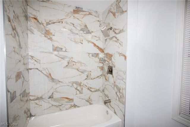 228 Center Street, Hubbard, OH 44425