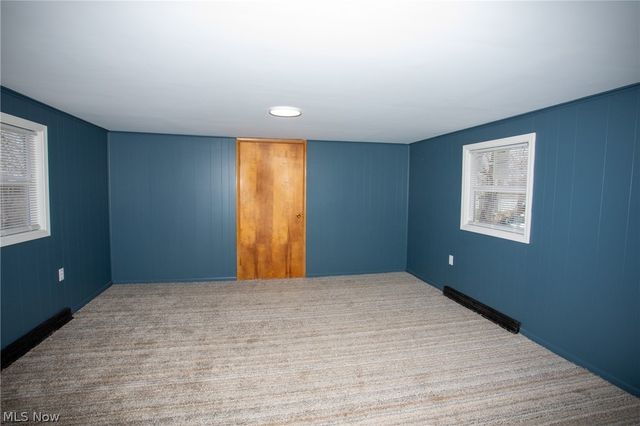 228 Center Street, Hubbard, OH 44425