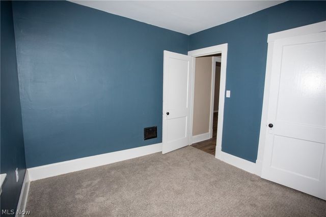 228 Center Street, Hubbard, OH 44425