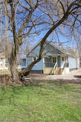 228 Center Street, Hubbard, OH 44425